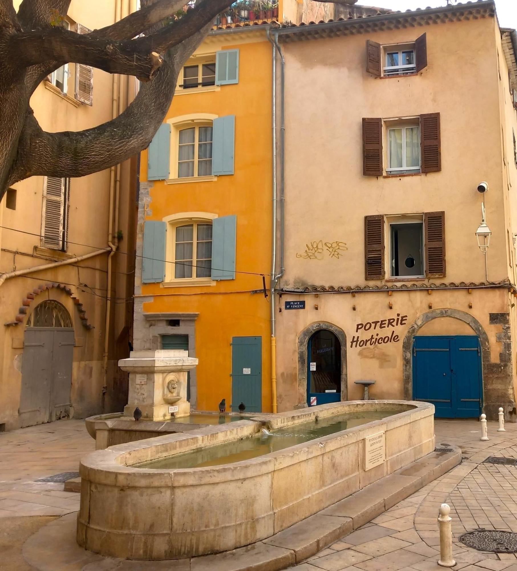 #3 # Place Charmante