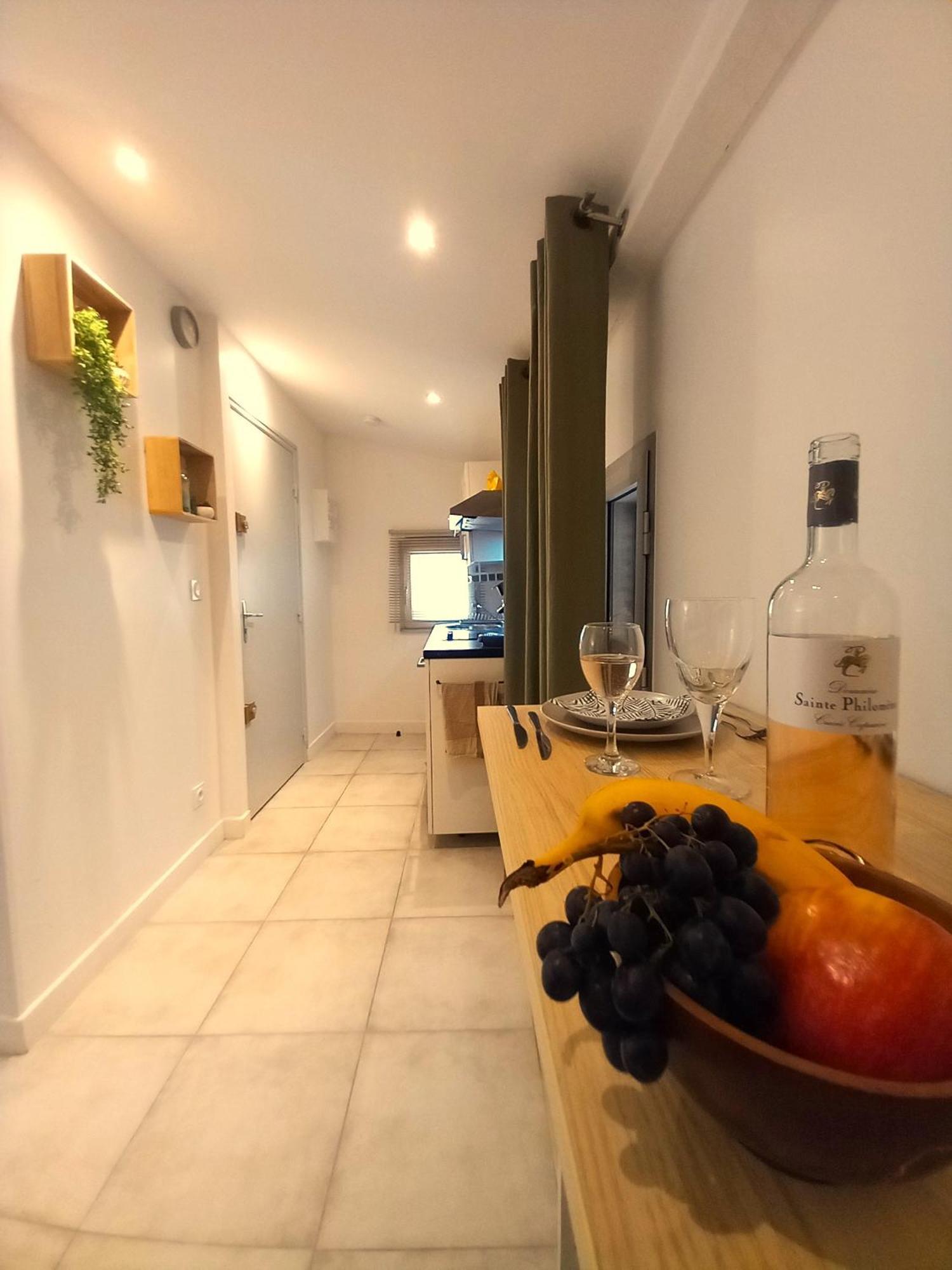 #3 # Place Charmante Apartment *
